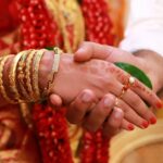 മദ്യശാലയുടെ ഭിത്തിതുരന്ന് കയറി കള്ളന്മാർ;രണ്ടണ്ണം അടിച്ച് ബോധം പോയി,പിന്നാലെ പോലീസ് പിടിയിൽ