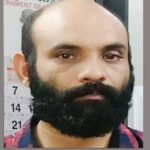 അവിടെ കൂട്ടത്തോടെ മറുചേരിയിലേക്ക്;ഇവിടൊരാള്‍ തെക്കുവടക്ക് നടക്കുന്നു,പരിഹസിച്ച് ശിവൻകുട്ടി