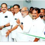 വിഴിഞ്ഞത്ത് സംഘർഷം; തുറമുഖ നിർമ്മാണത്തിനെത്തിയ ലോറികൾ സമരക്കാർ തടഞ്ഞു