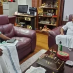 കള്ളക്കേസിൽ കുടുക്കിയ ആദിവാസി യുവാവിന് സമാശ്വാസ സഹായം നൽകി വനം വകുപ്പ്