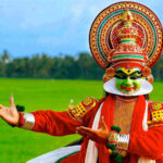 മിനി വാനും ബൈക്കും കൂട്ടിയിടിച്ച് രണ്ട് പേർക്ക് പരുക്ക്