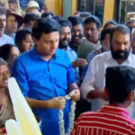 മദ്യലഹരിയിൽ പാമ്പുമൊത്ത് അഭ്യാസം,യുവാവ് കടിയേറ്റ് മരിച്ചു,ആശുപത്രിയിൽ എത്തിച്ച സുഹൃത്തിനും കടിയേറ്റു