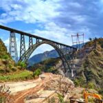 വന്ദേ ഭാരതിന് തിരൂരും തിരുവല്ലയിലും സ്റ്റോപ്പ് അനുവദിക്കണം; കേന്ദ്ര റെയിൽവേ മന്ത്രിക്ക് കത്തയച്ച് പിണറായി വിജയൻ