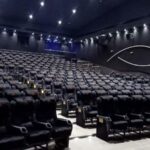 കുട്ടനാടിന് രക്ഷകനായി നടന്‍ മോഹന്‍ലാൽ