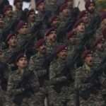 ചോക്ലേറ്റ് ബോയ് ആൻഡ് ചോക്ലേറ്റ് ഗേൾ, ലാവൻഡർ തോട്ടത്തിലെത്തിയ ചങ്ങാതിക്കൂട്ടം