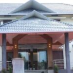 ലൈംഗികാതിക്രമം തടയാന്‍ ശ്രമിച്ച 18 കാരിയെ തിളച്ച എണ്ണ നിറച്ച അണ്ടാവിലേക്ക് തള്ളിയിട്ടു; മൂന്ന് പേര്‍ പിടിയില്‍