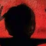 ഓണ്‍ലൈന്‍ റമ്മി കളിച്ച് മൂന്ന് ലക്ഷം രൂപ പോയി, നഷ്ടം നികത്താന്‍ 80കാരിയുടെ കഴുത്തില്‍ കത്തിവച്ച് കവര്‍ച്ച; പ്രതി പിടിയില്‍