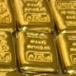 നടുറോഡില്‍ വച്ച് യുവാവിനെ വെട്ടി; ദേഹത്ത് കല്ലെടുത്തിട്ടു; തലസ്ഥാനത്തെ നടുക്കിയ ക്രൂര കൊലപാതകത്തിന്റെ ദൃശ്യങ്ങള്‍ പുറത്ത്