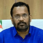 ദുരന്തം വിതച്ച മുണ്ടക്കൈ ഗ്രാമം; തകര്‍ന്നടിഞ്ഞ വീടുകള്‍ക്കുള്ളില്‍ കസേരയില്‍ ഇരിക്കുന്ന നിലയിലും കട്ടിലില്‍ കിടക്കുന്ന നിലയിലും മൃതദേഹങ്ങള്‍; കരള്‍ അലിയിപ്പിക്കുന്ന കാഴ്ചകള്‍