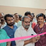 ആവേശം വാനോളം ഉയർത്തി കൊട്ടിക്കലാശം;പാലക്കാട് ഇനി നിശബ്ദ പ്രചാരണത്തിന്റെ മണിക്കൂറുകൾ