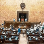 അഴിയൂരില്‍ നിരോധിച്ച പ്ലാസ്റ്റിക് പിടികൂടി; 30,000 രൂപ പിഴ