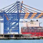 വിഴിഞ്ഞം തുറമുഖത്തിന്റെ പിതാവ് ഉമ്മന്‍ചാണ്ടി; കല്ലറയില്‍ പുഷ്പാര്‍ച്ചന നടത്തി എം.വിന്‍സന്റ് എംഎല്‍എ