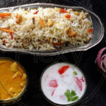 ട്രെയിനുകള്‍ അട്ടിമറിക്കാന്‍ ശ്രമം; ട്രാക്കുകളില്‍ മരത്തടി കെട്ടിവെച്ചാണ് പാളം തെറ്റിക്കാന്‍ ശ്രമിച്ചത്