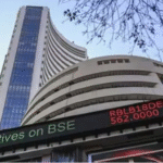 നിധീഷ് സ്ത്രീകളുടെ അടിവസ്ത്രം ധരിക്കും; കടുത്ത വൈകൃതങ്ങള്‍ക്ക് അടിമ; പല വിഡിയോകളും കണ്ട ശേഷം അത് ബെഡ് റൂമില്‍ വേണം; വിപഞ്ചികയുടെ ആത്മഹത്യാക്കുറിപ്പില്‍