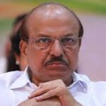 ആര്‍എസ്എസ് ഗണവേഷത്തിൽ ചോരപ്പാടുകൾ ഉള്ള ഷർട്ട് ധരിച്ച് വിജയ്; ഡി എം കെ പങ്കുവെച്ച പോസ്റ്റർ ചർച്ചയാകുന്നു