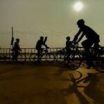 മുഖ്യമന്ത്രിയും ഉണ്ണികൃഷ്ണന്‍ പോറ്റിയും ഒരുമിച്ചുള്ള ചിത്രം പങ്കുവച്ചു; കോണ്‍ഗ്രസ് നേതാവിനെതിരെ കേസ്