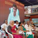 ‘പ്രതിപക്ഷ നേതാവിന്റെ മുട്ടുകാല്‍ തല്ലിയൊടിച്ച് വരുന്നവര്‍ക്ക് ഞങ്ങളൊരു ഇനാം പ്രഖ്യാപിച്ചാലോ?, അംഗീകരിക്കുമോ?’; പ്രതികരണവുമായി വി വസീഫ്