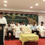 മകളെ കുടുക്കി: ‘വൈറൽ സുന്ദരി’ മോണലിസയുടെ പിതാവ്, തിരിച്ചെത്തിക്കാൻ സർക്കാരിനെ സമീപിച്ചു‍