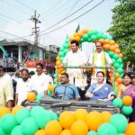 ചുങ്കത്തറയില്‍ ആവേശത്തിരയിളക്കി ആര്യാടന്‍ ഷൗക്കത്തിന്റെ പര്യടനം