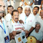അറക്കല്‍ മാണിയാട്ട് കുഞ്ഞിമൂസ ഹാജിയെ പൊന്നാട അണിയിച്ച് ആദരിച്ചു