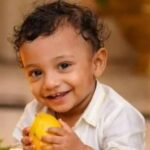 ‘ആർജവത്തോടെ നിലപാട് പറയുന്നതാണ് കെഎസ്‍യുവിന്റെ പാരമ്പര്യം’; അലോഷ്യസിനെ വേദിയിൽ കൈ കൊടുത്ത് അഭിനന്ദിച്ച് വി എം സുധീരൻ