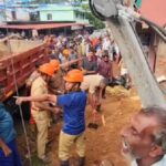 കേരളത്തില്‍ നടക്കുന്നത് രണ്ട് ഡീലുകള്‍: ‘കടകള്‍ നിറയെ ബക്കാര്‍ഡി, കടല്‍ നിറയെ അദാനി’; ഇതാണ് മുഖ്യമന്ത്രിയുടെ വിജയമന്ത്രമെന്ന് എഎ റഹീം എംപി