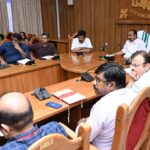 അര്‍ജുന്‍ ആയങ്കി മുങ്ങിനടന്ന കാര്‍ തളിപ്പറമ്പില്‍ ഉപേക്ഷിച്ച നിലയില്‍ ; ആയങ്കിയെ കസ്റ്റഡിയിലെടുത്ത് കുട്ടമ്പുഴ പൊലീസ്
