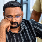 മുഖ്യമന്ത്രിക്കു നേരെ കരിങ്കൊടി; മൂന്ന് യുവമോര്‍ച്ച പ്രവർത്തകർ കസ്റ്റഡിയില്‍